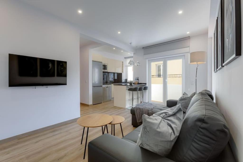 Yollaapartment ลากอส ภายนอก รูปภาพ