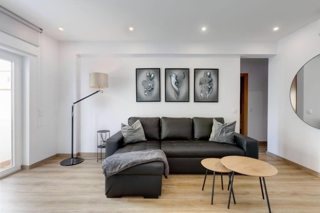 Yollaapartment ลากอส ภายนอก รูปภาพ