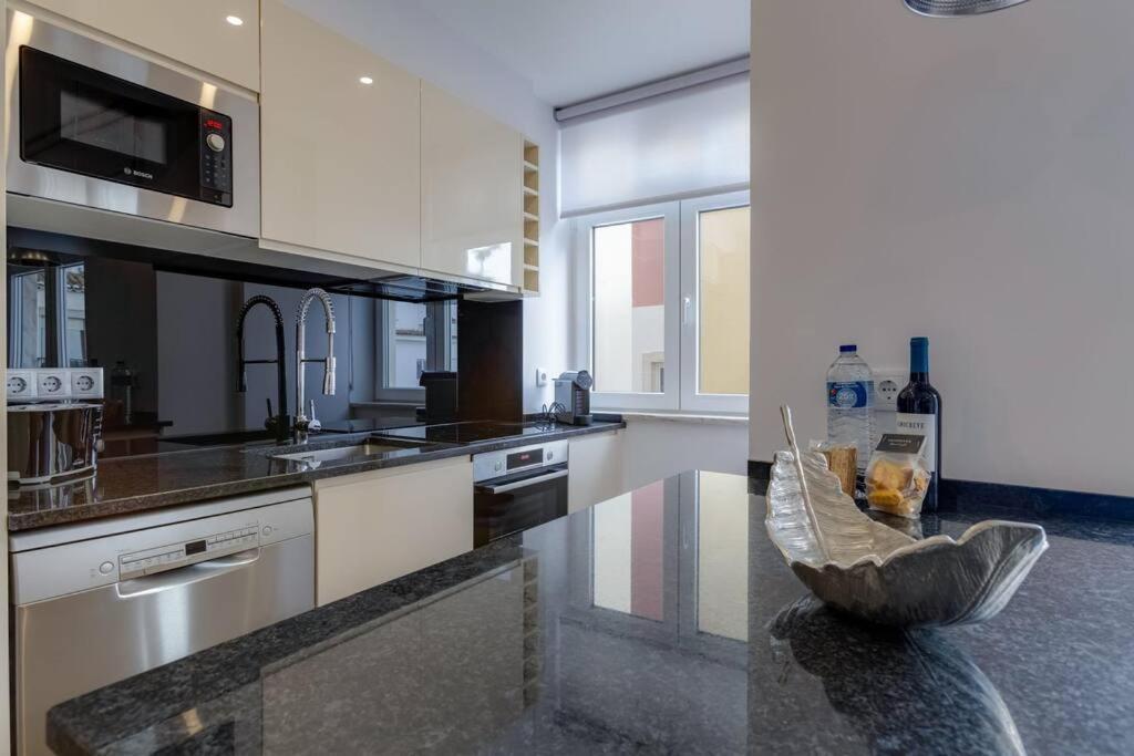 Yollaapartment ลากอส ภายนอก รูปภาพ